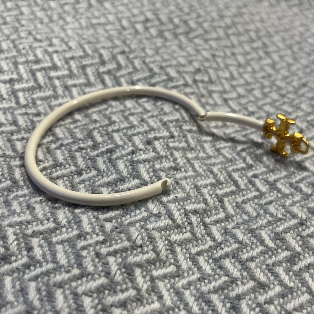 Tory Burch Gold Logo Cream Bracelet - Picture 5 of 5